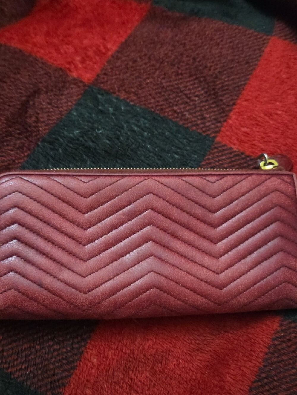 Prada Chevron Quilted Zip Wallet in Burgundy with Gold Hardware - Picture 2 of 4